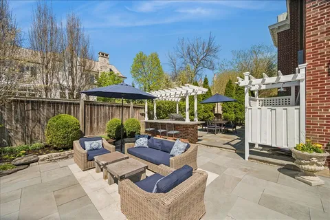 $3,995,000 | 800 Bryant Avenue, Winnetka, IL 60093