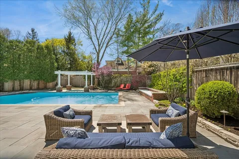 $3,995,000 | 800 Bryant Avenue, Winnetka, IL 60093