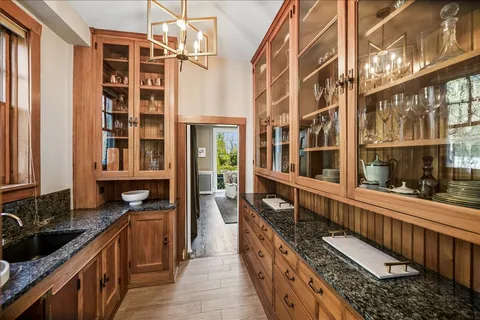 $3,995,000 | 800 Bryant Avenue, Winnetka, IL 60093