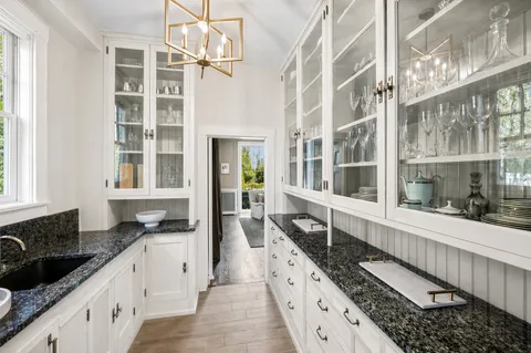 $3,995,000 | 800 Bryant Avenue, Winnetka, IL 60093