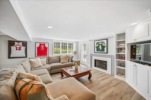$3,995,000 | 800 Bryant Avenue, Winnetka, IL 60093