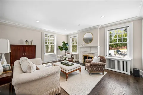 $3,995,000 | 800 Bryant Avenue, Winnetka, IL 60093