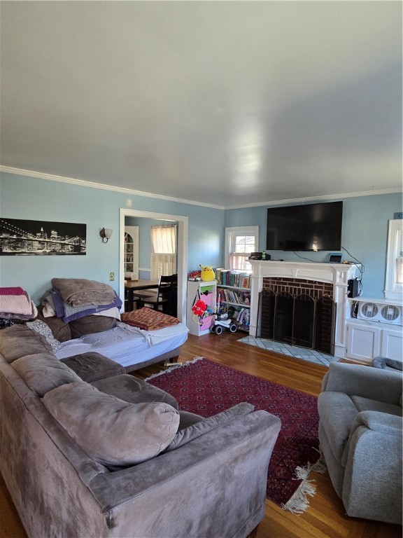 42 Netherlands Avenue Cranston, RI 02905 - Photo 2 of 39