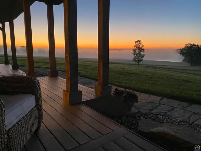 $3,099,995 | 5721 Northwest Humphrey Road, Topeka, KS 66618