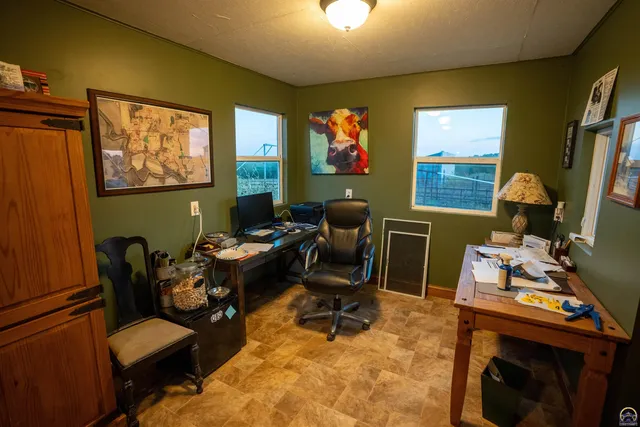 $3,099,995 | 5721 Northwest Humphrey Road, Topeka, KS 66618