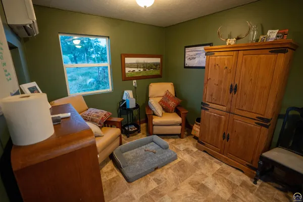 $2,850,000 | 5721-1 Northwest Humphrey Road, Topeka, KS 66618