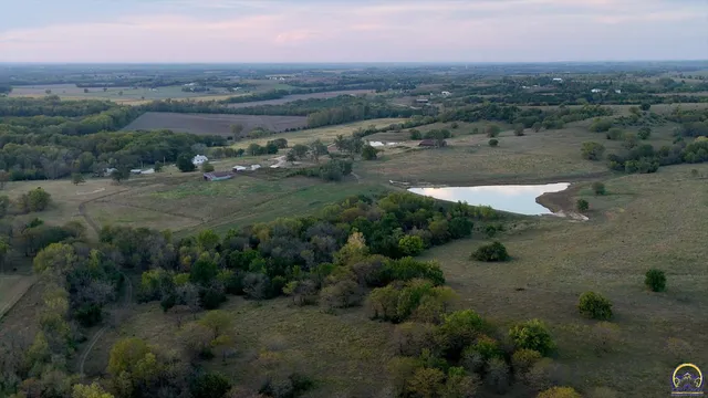 $3,099,995 | 5721 Northwest Humphrey Road, Topeka, KS 66618