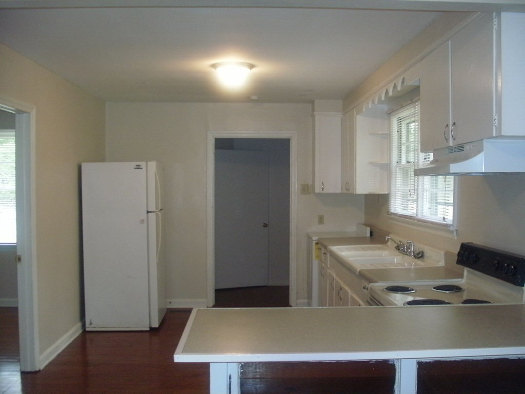 4010 Vaucluse Road Aiken, SC 29801 - Photo 5 of 17