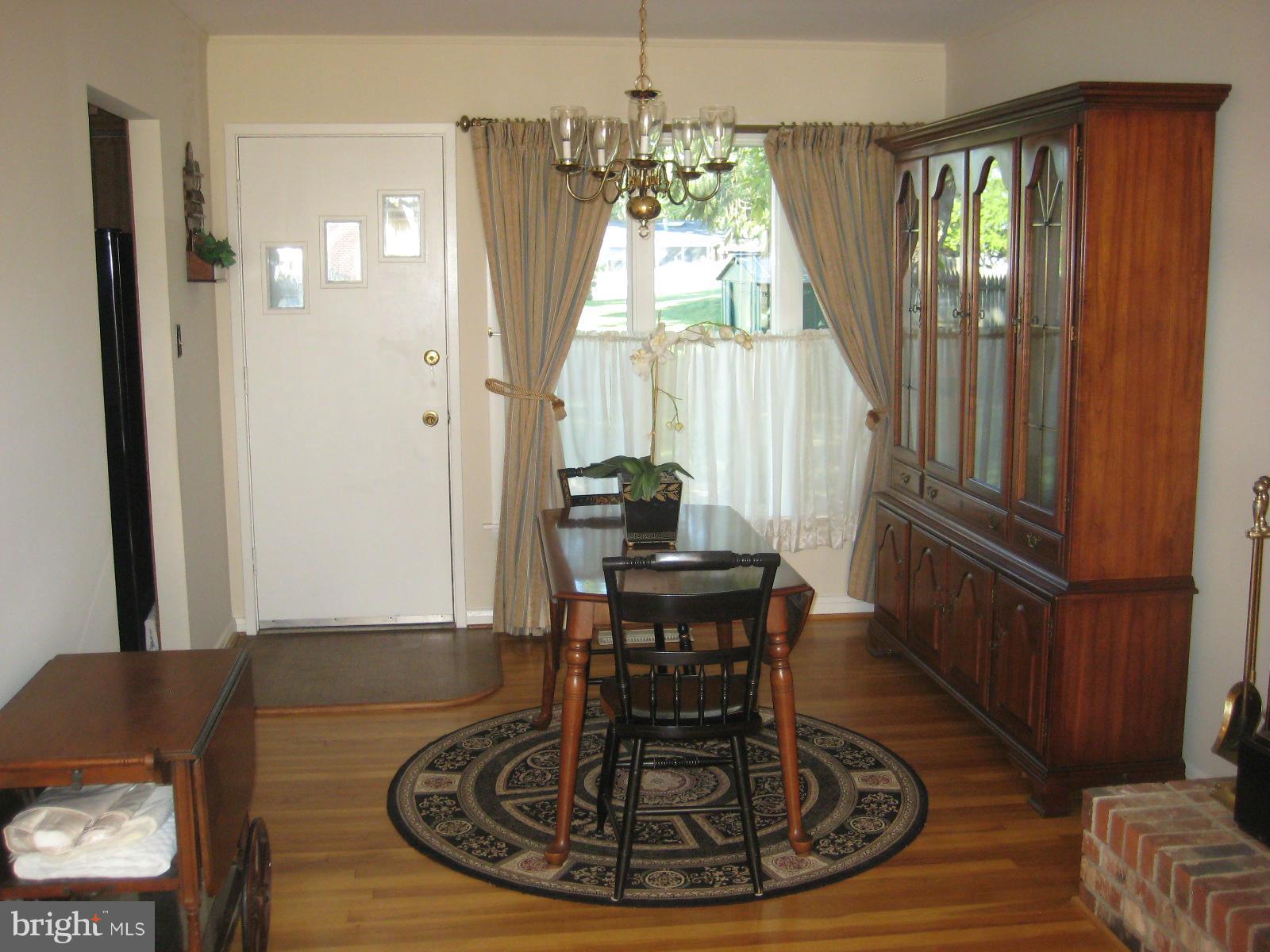 319 Quaker Ridge Road Lutherville-Timonium, MD 21093 - Photo 14 of 30 Dining Room