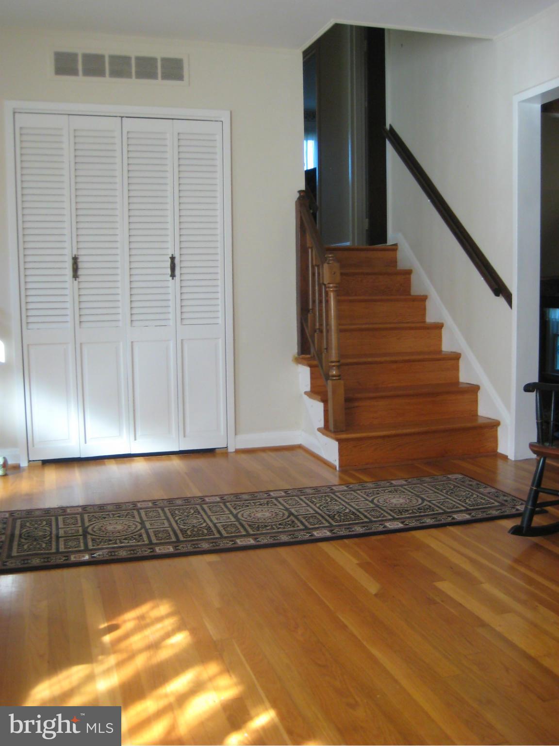 319 Quaker Ridge Road Lutherville-Timonium, MD 21093 - Photo 23 of 30 Living Room Steps