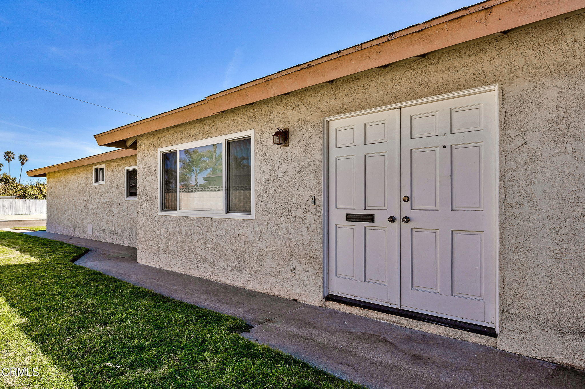 921 North M Street Oxnard, CA 93030 - Photo 17 of 32 Unit B Entrance