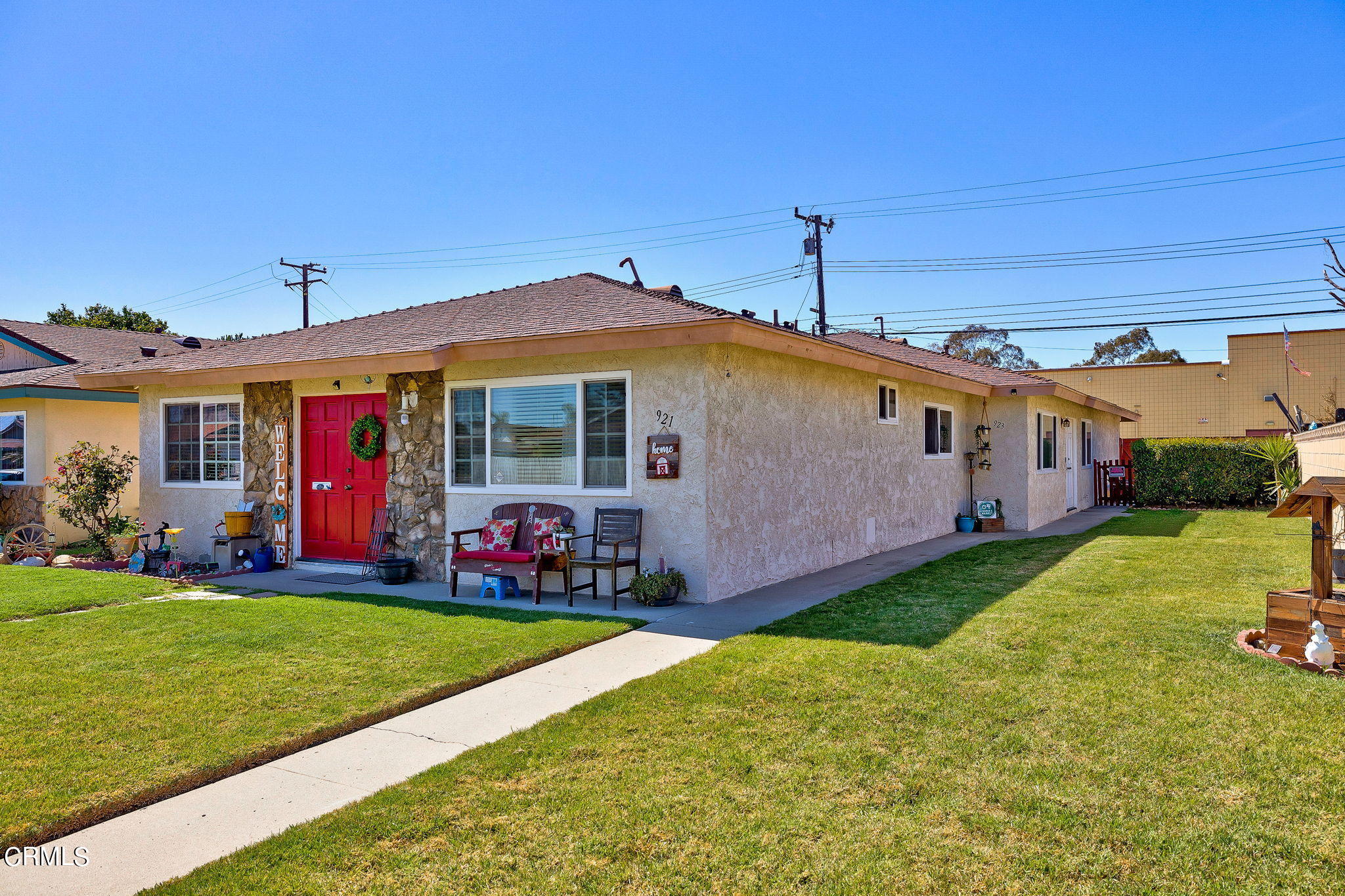 921 North M Street Oxnard, CA 93030 - Photo 3 of 32 Unit A Red Door