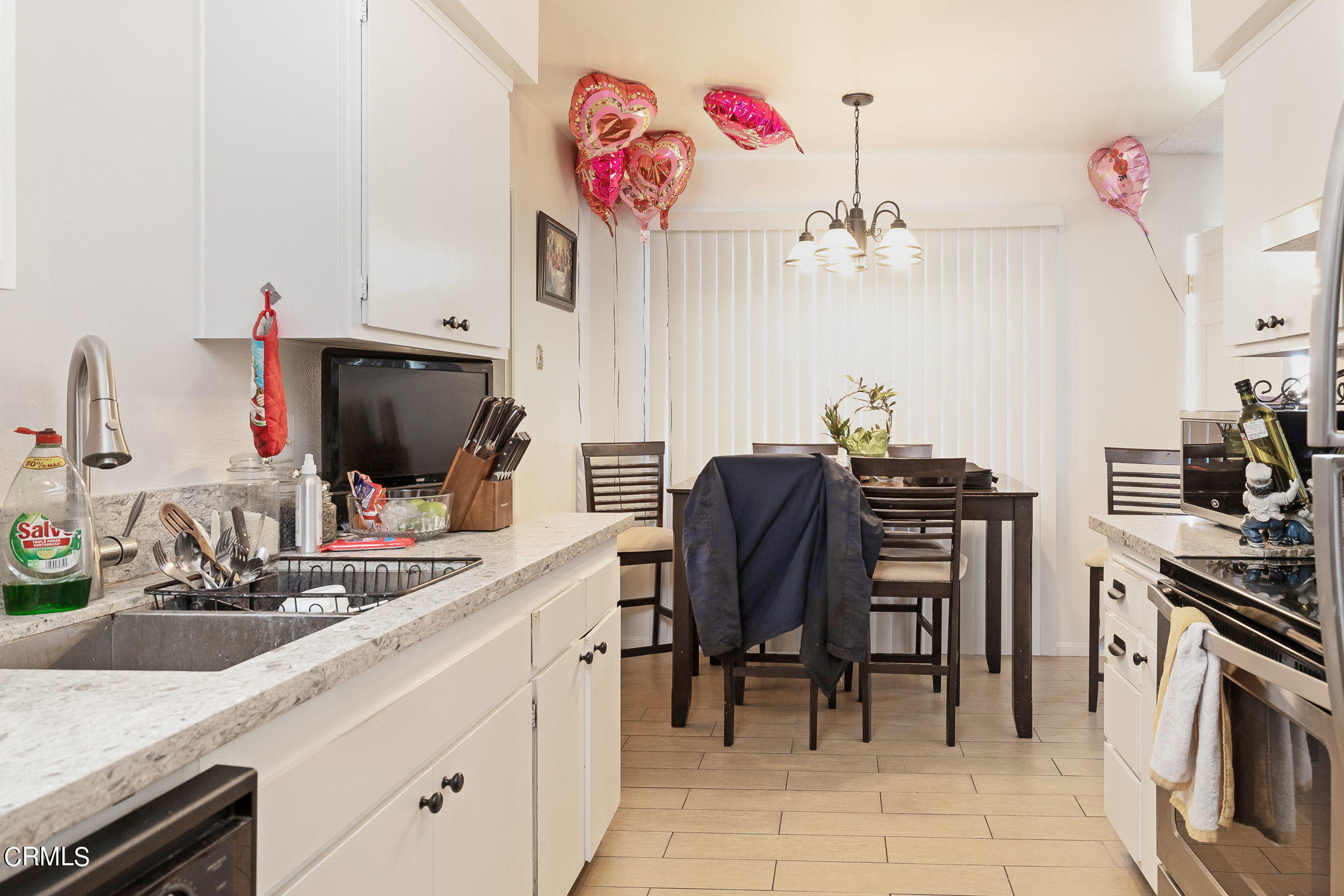 921 North M Street Oxnard, CA 93030 - Photo 24 of 32 Dining Unit B
