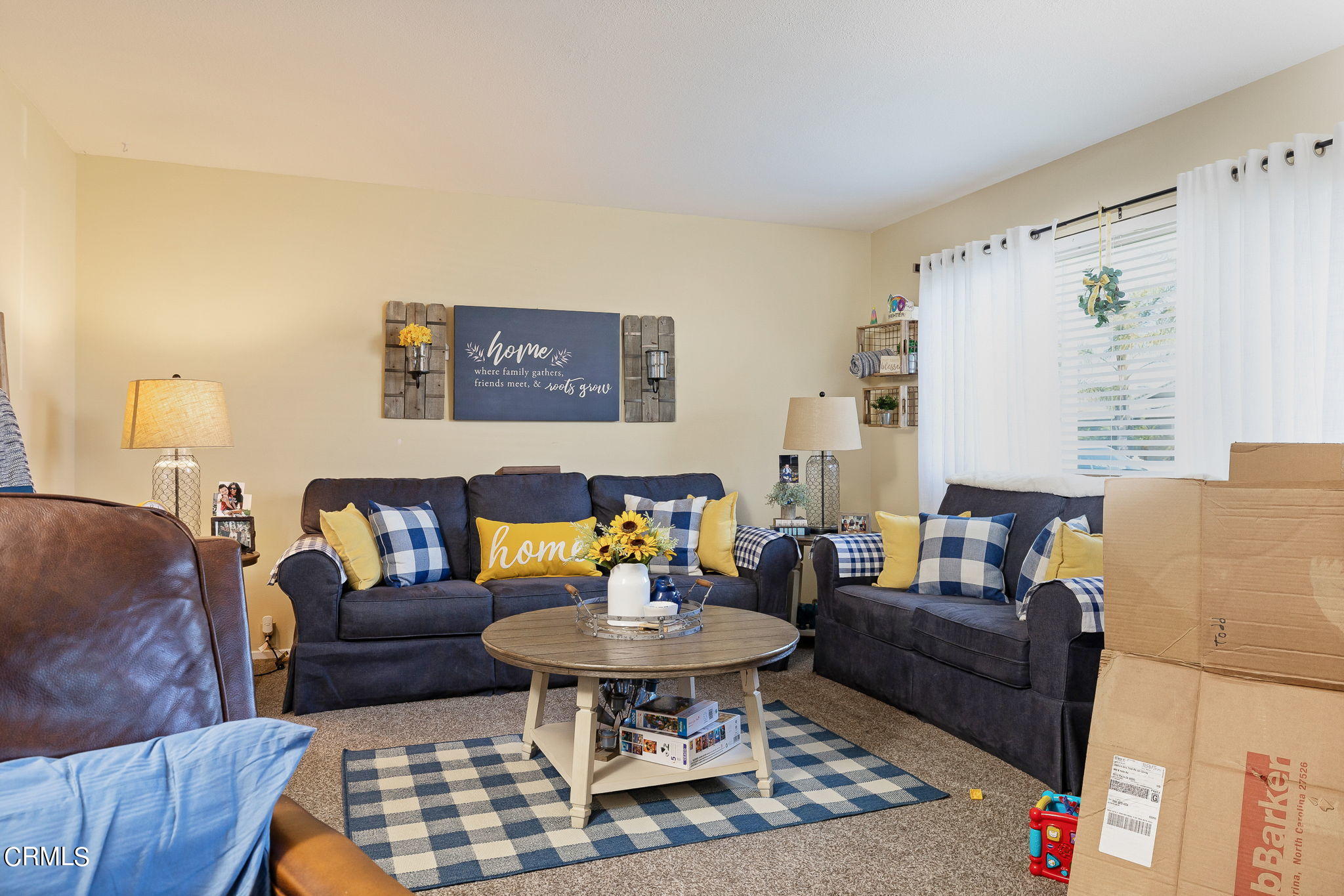 921 North M Street Oxnard, CA 93030 - Photo 5 of 32 Living Area Unit A