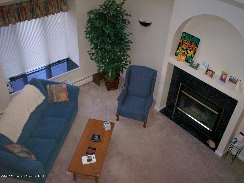 917 Parkview Road Moscow, PA 18444 - Photo 5 of 17 Gallery Image 5