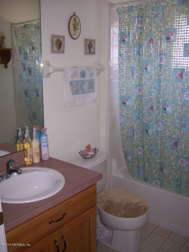 9139 Ford Road Bryceville, FL 32009 - Photo 21 of 31 Guest Bath