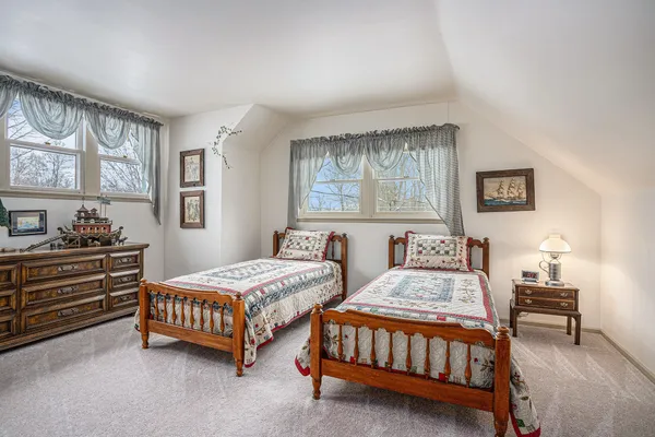 $525,000 | 519 East Spruce Street, Marshall, MI 49068