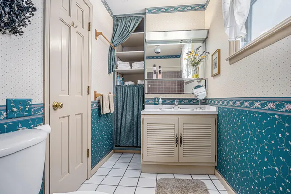 $525,000 | 519 East Spruce Street, Marshall, MI 49068