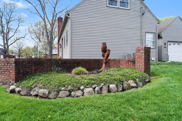 $525,000 | 519 East Spruce Street, Marshall, MI 49068