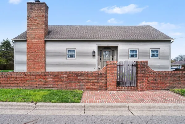 $525,000 | 519 East Spruce Street, Marshall, MI 49068