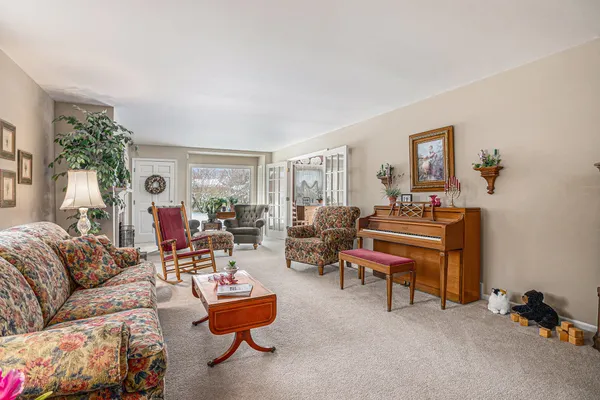 $525,000 | 519 East Spruce Street, Marshall, MI 49068