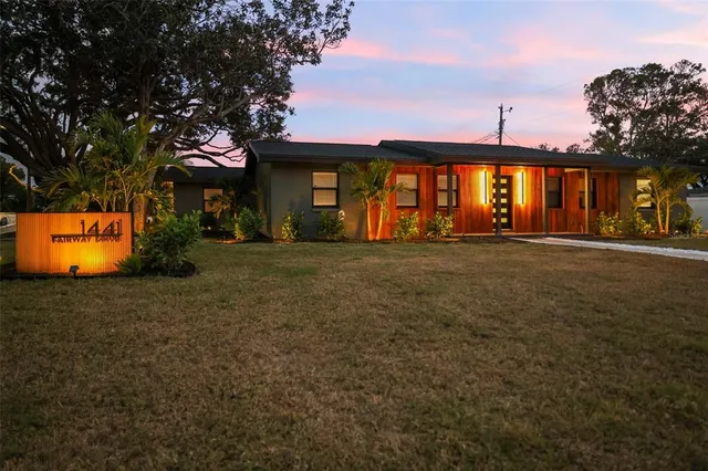 $899,000 | 1441 Fairway Drive, Dunedin, FL 34698