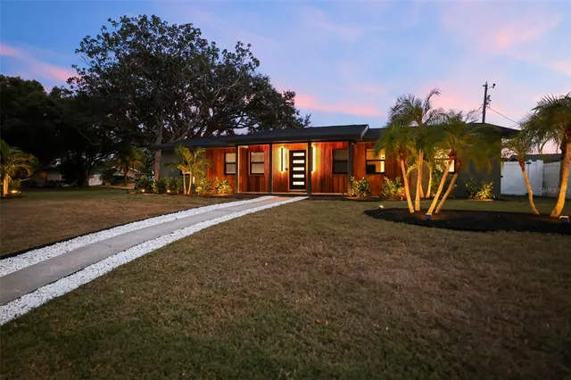 $899,000 | 1441 Fairway Drive, Dunedin, FL 34698