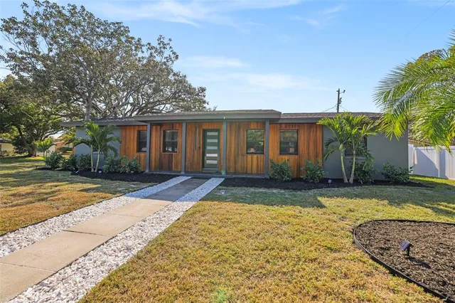$899,000 | 1441 Fairway Drive, Dunedin, FL 34698