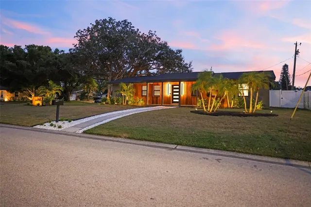 $899,000 | 1441 Fairway Drive, Dunedin, FL 34698