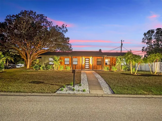 $899,000 | 1441 Fairway Drive, Dunedin, FL 34698