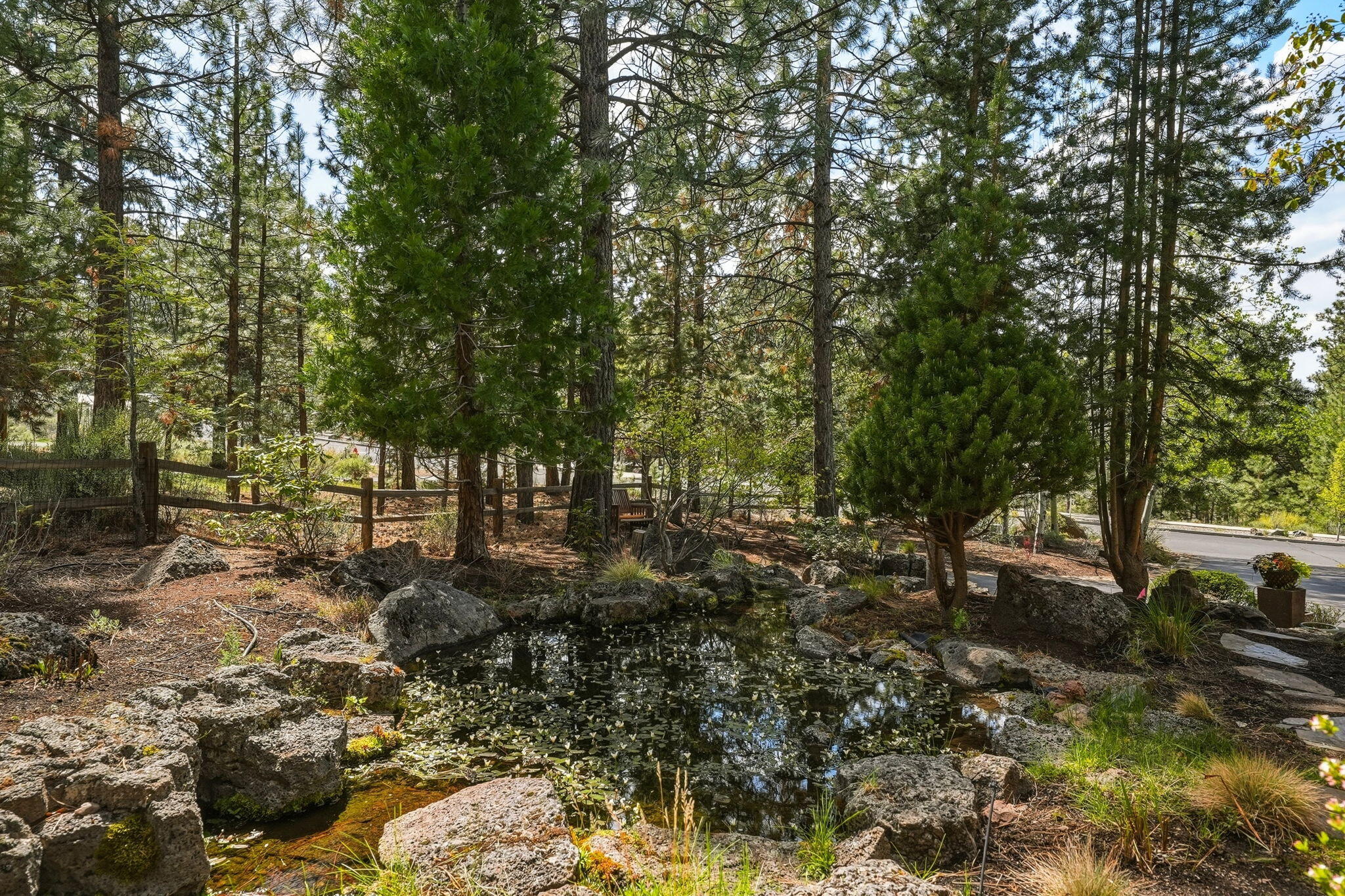 240 Northwest Skyliner Summit Loop Bend, OR 97703 - Photo 41 of 77 CUSTOM WATER FEATURE