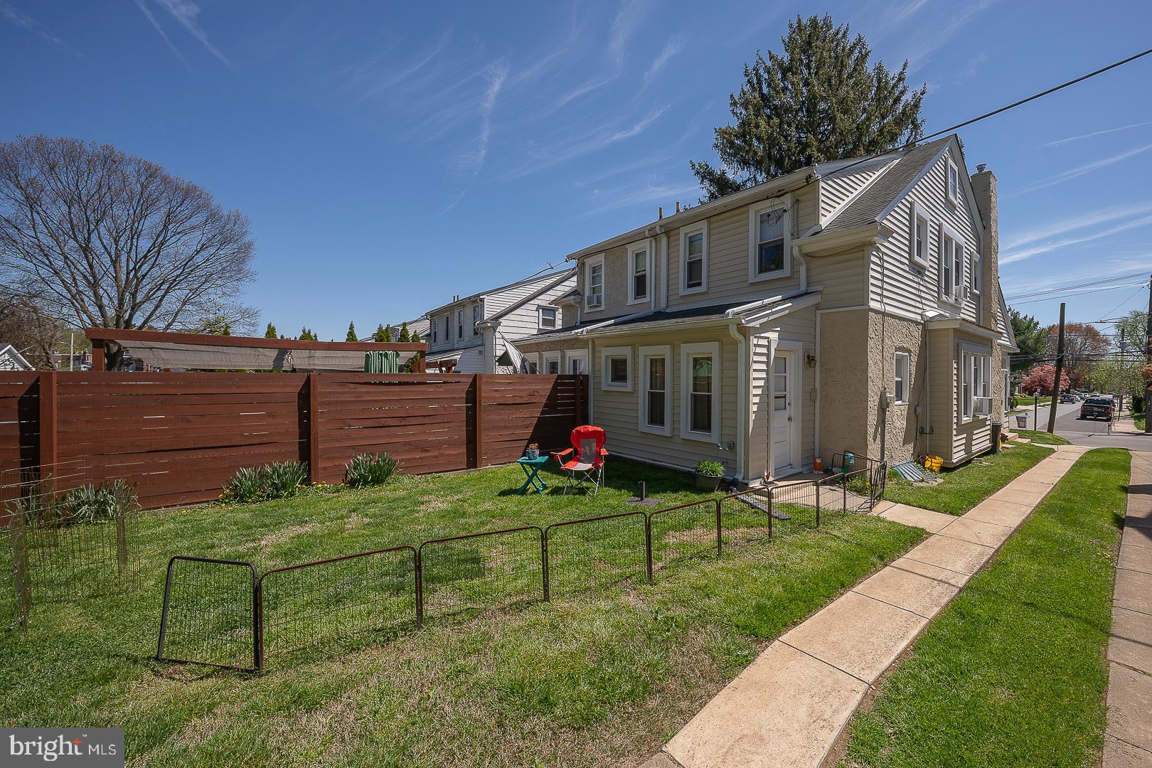 232 Powell Road Springfield, PA 19064 - Photo 2 of 40