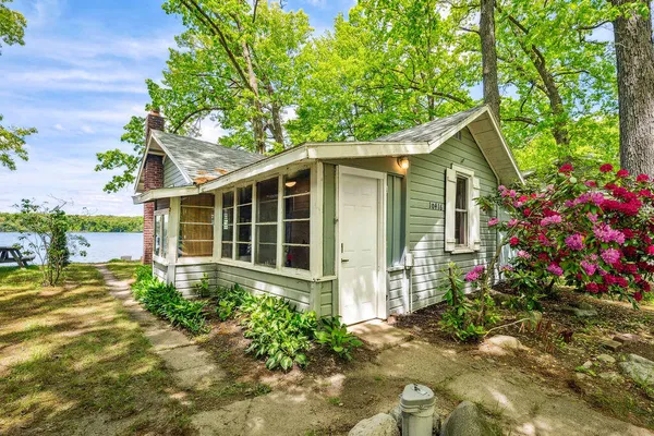 $269,900 | 10416 Tomkinson Drive, Scotts, MI 49088