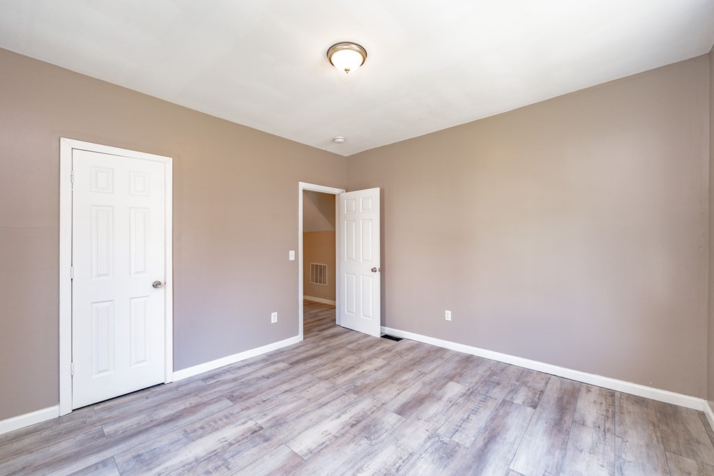 93 Dawes Street Springfield, MA 01109 - Photo 12 of 23