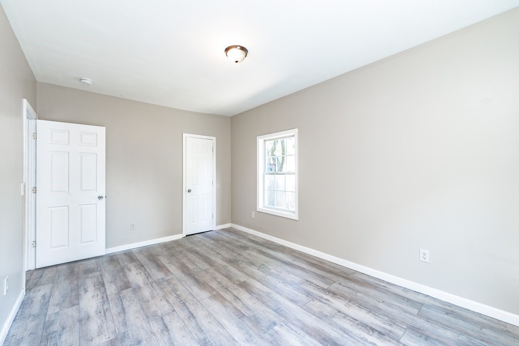 93 Dawes Street Springfield, MA 01109 - Photo 17 of 23