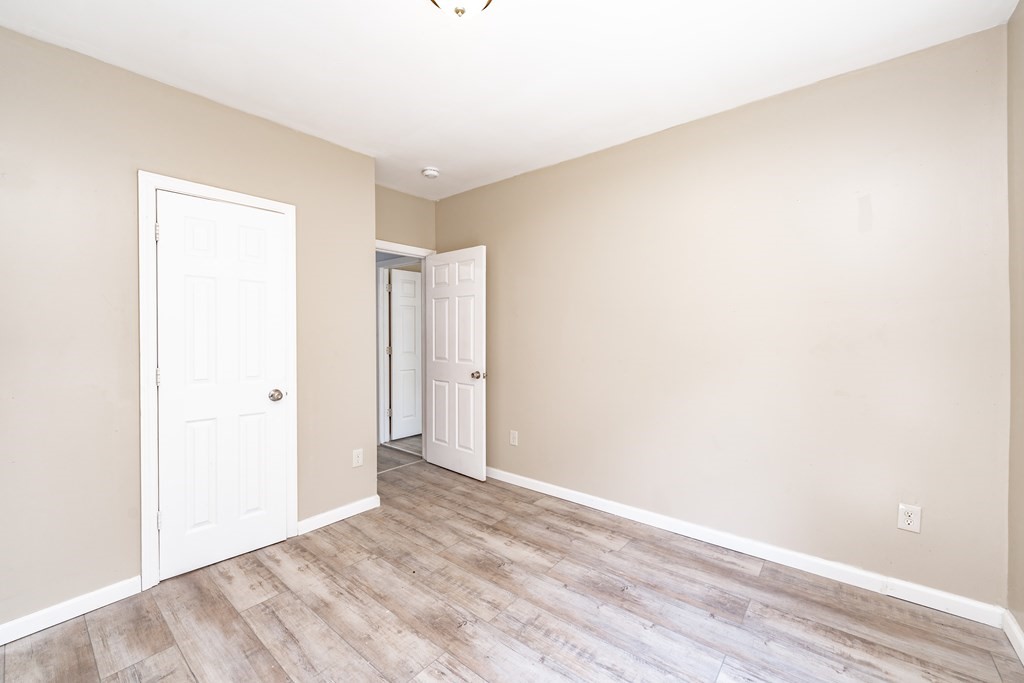 93 Dawes Street Springfield, MA 01109 - Photo 19 of 23