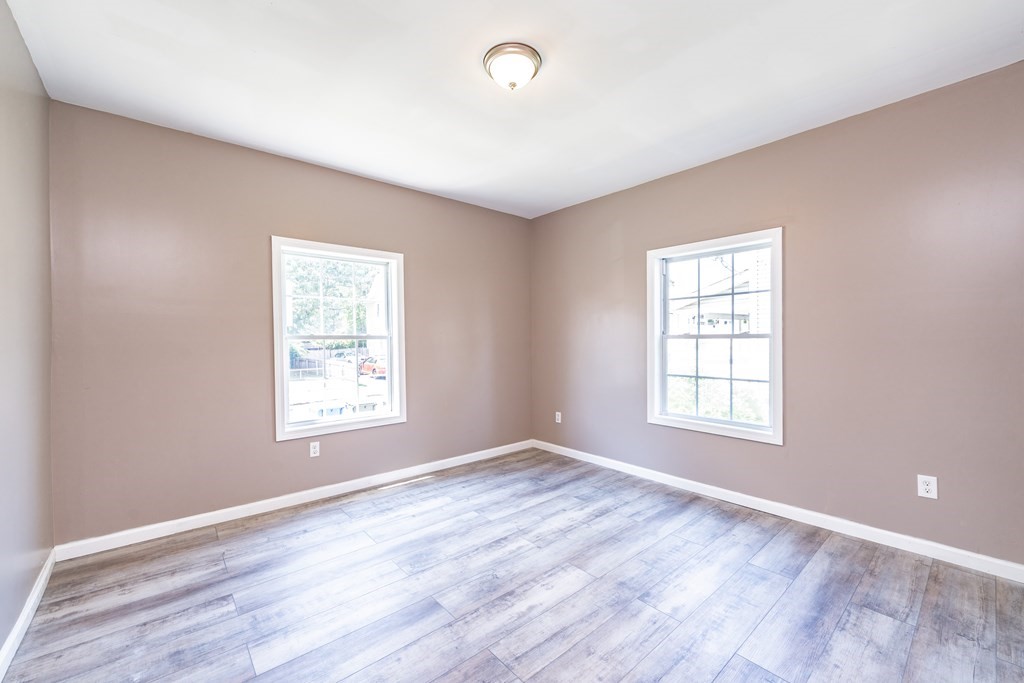 93 Dawes Street Springfield, MA 01109 - Photo 10 of 23