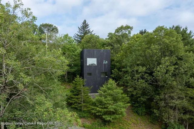 $920,000 | 22 Skinner Road, Catskill, NY 12414