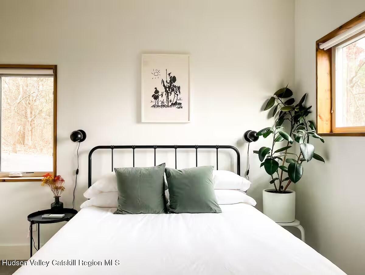 22 Skinner Road Catskill, NY 12414 - Photo 15 of 30 22 skinner. guest bedroom