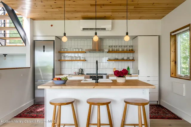 $920,000 | 22 Skinner Road, Catskill, NY 12414