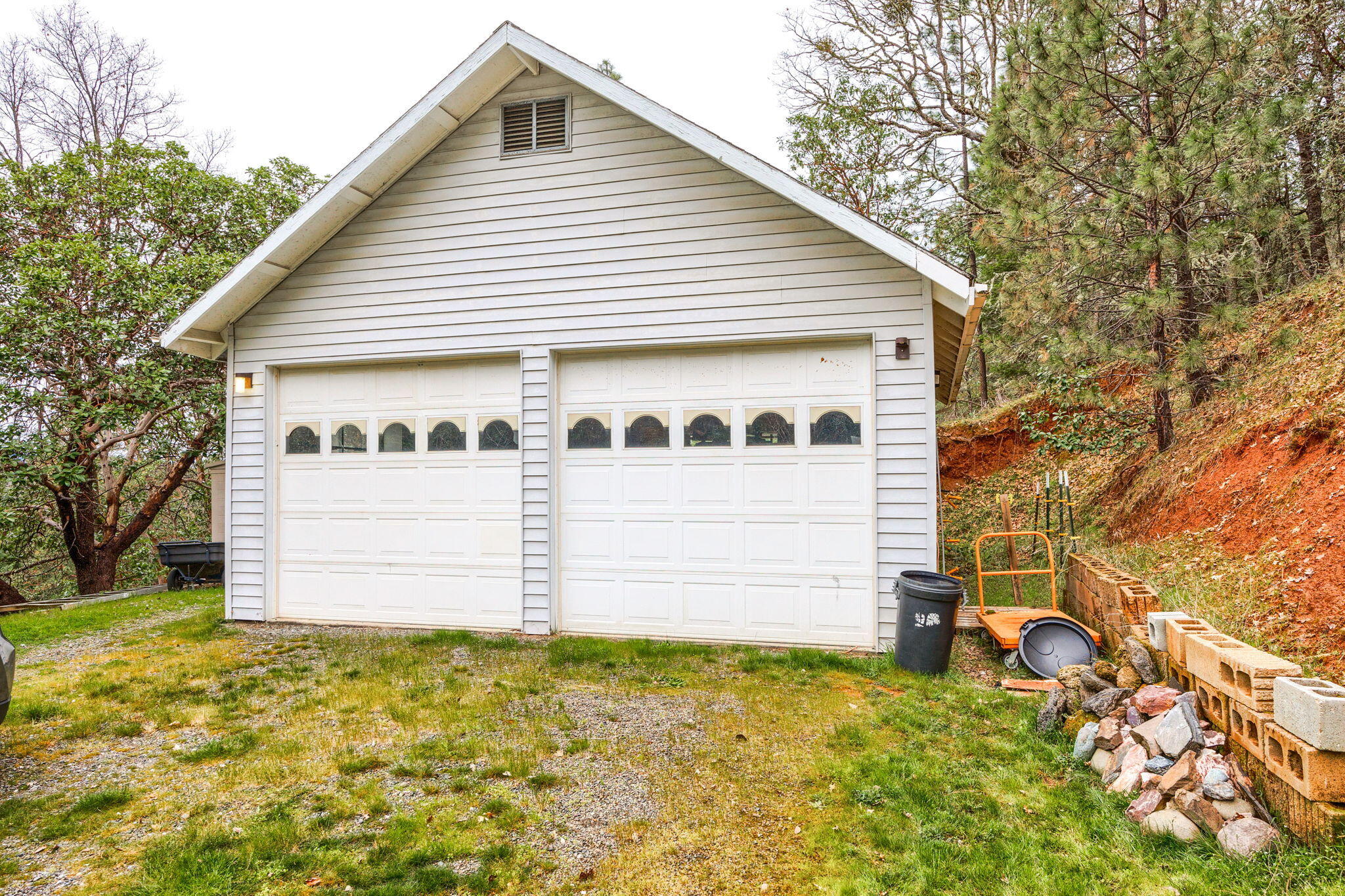 2109 Knowles Road Medford, OR 97501 - Photo 17 of 67 17-web-or-mls-ApxKR (17)