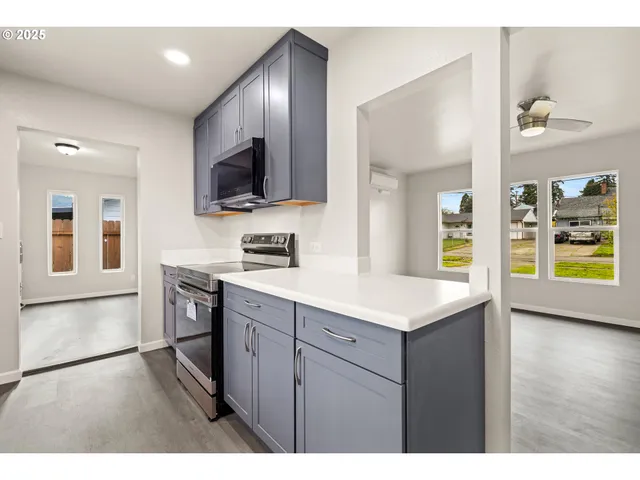 $289,900 | 260 Southwest Ford Avenue, Winston, OR 97496