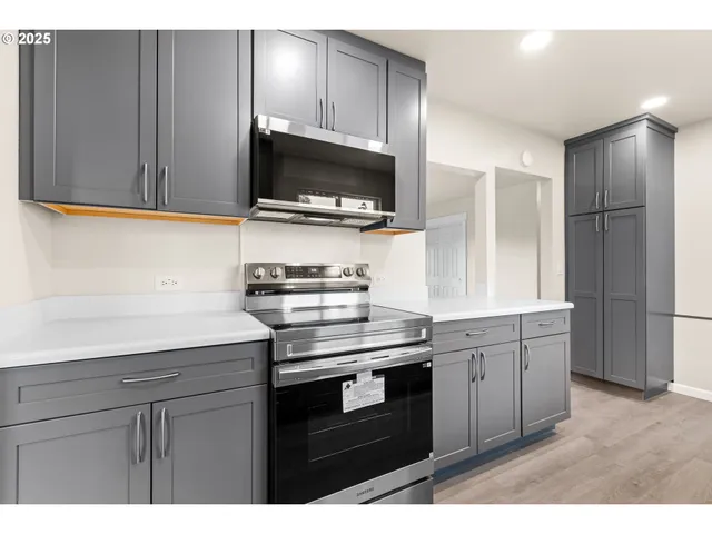 $289,900 | 260 Southwest Ford Avenue, Winston, OR 97496