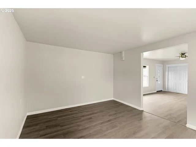 $289,900 | 260 Southwest Ford Avenue, Winston, OR 97496