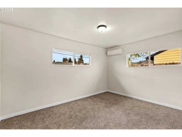 $289,900 | 260 Southwest Ford Avenue, Winston, OR 97496