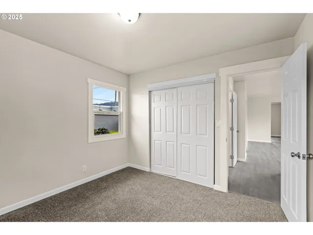 $289,900 | 260 Southwest Ford Avenue, Winston, OR 97496