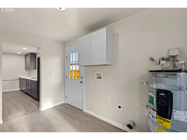 $289,900 | 260 Southwest Ford Avenue, Winston, OR 97496