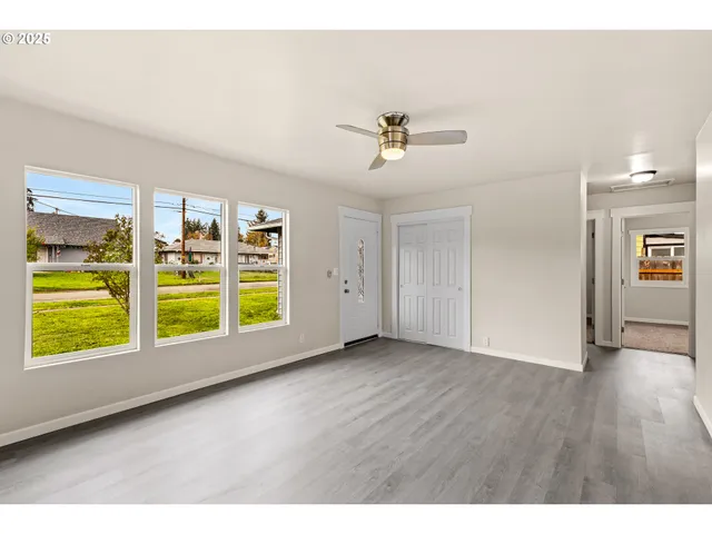 $289,900 | 260 Southwest Ford Avenue, Winston, OR 97496