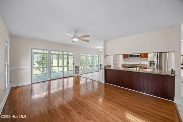 $695,000 | 103 Seagull Way, Hubert, NC 28539