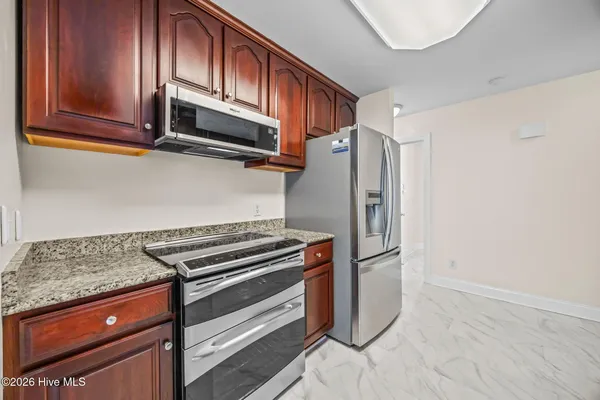 $695,000 | 103 Seagull Way, Hubert, NC 28539